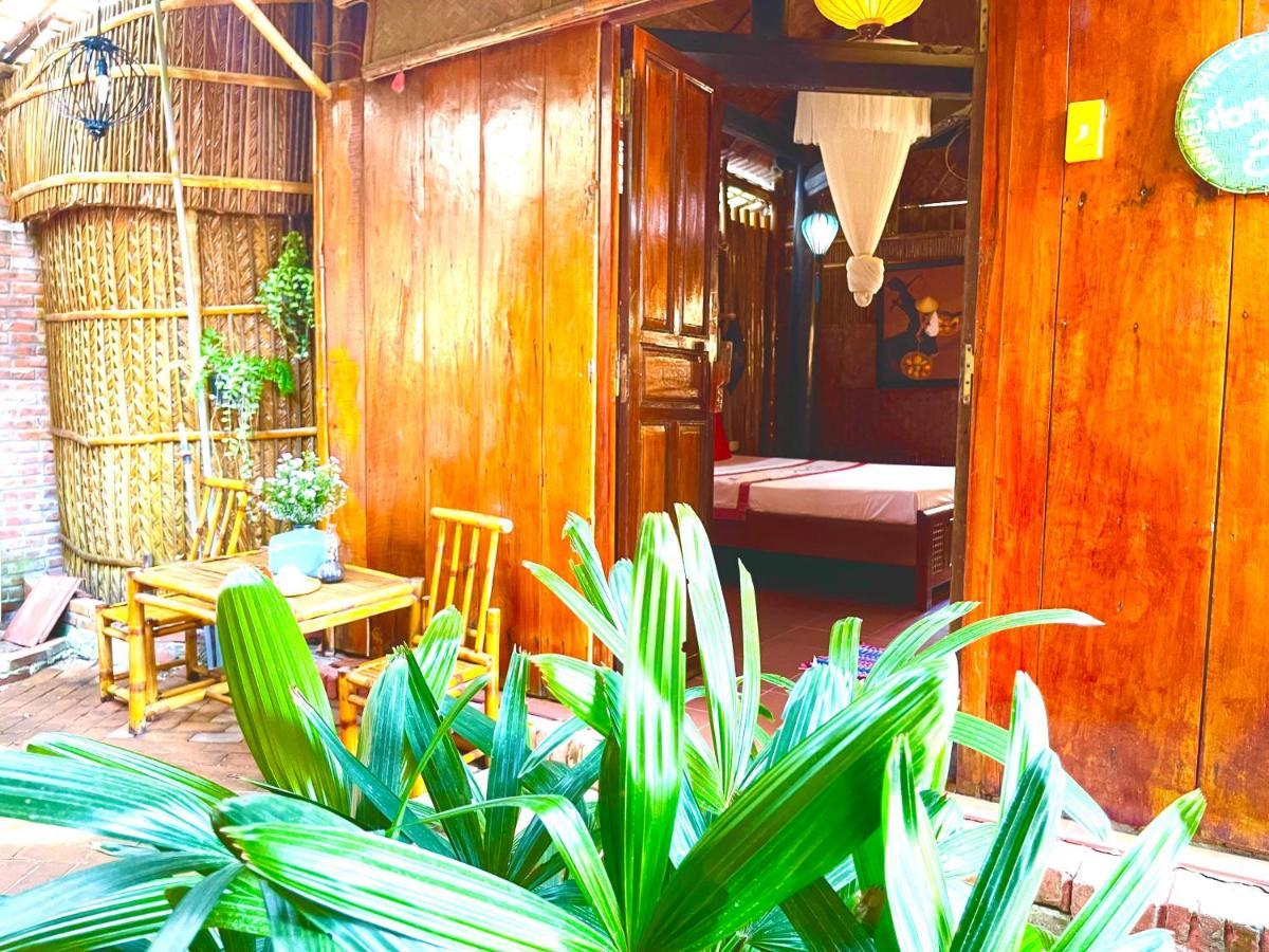 Ở trọ Under The Coconut Tree *