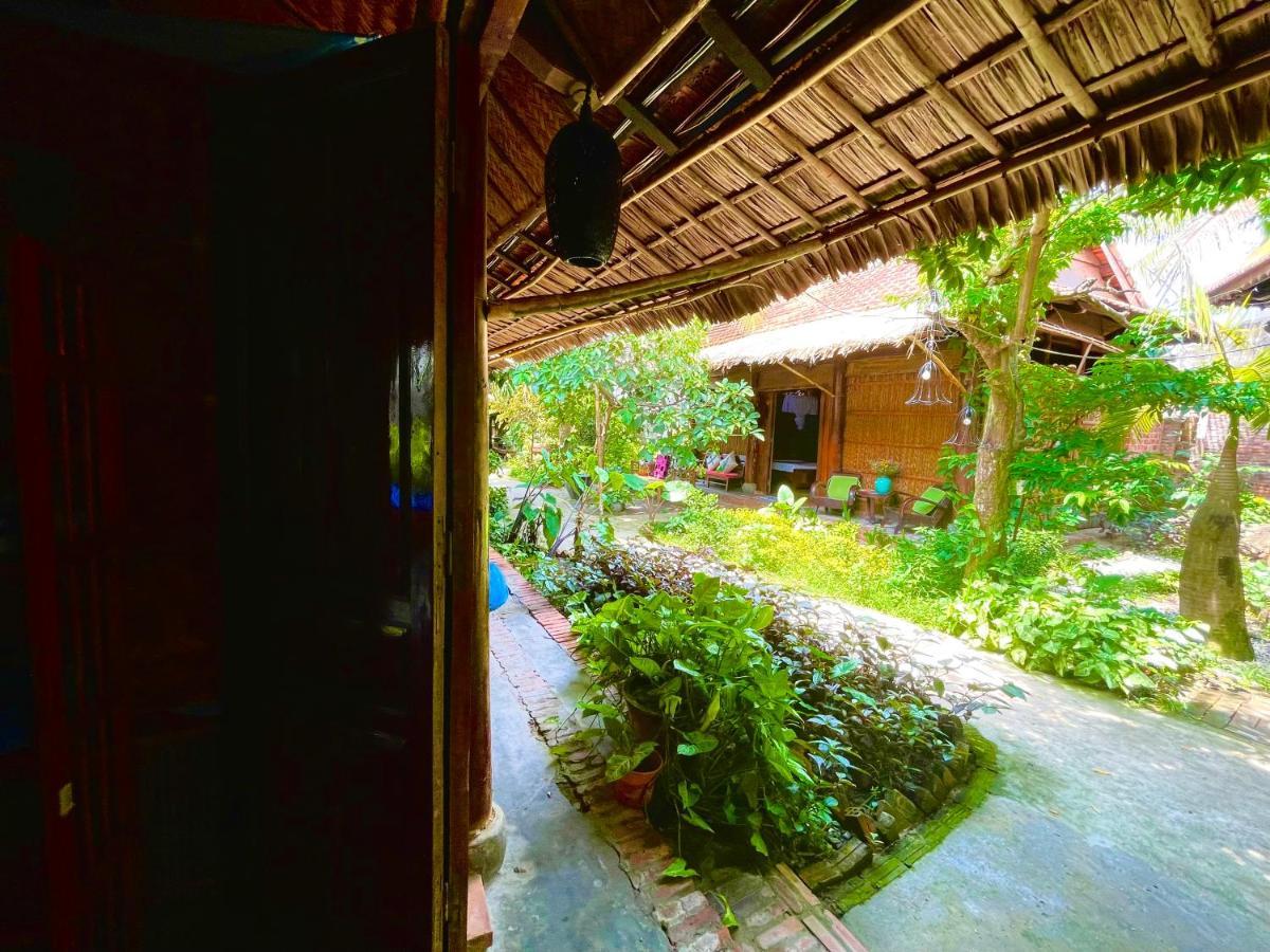 Under The Coconut Tree * Hội An