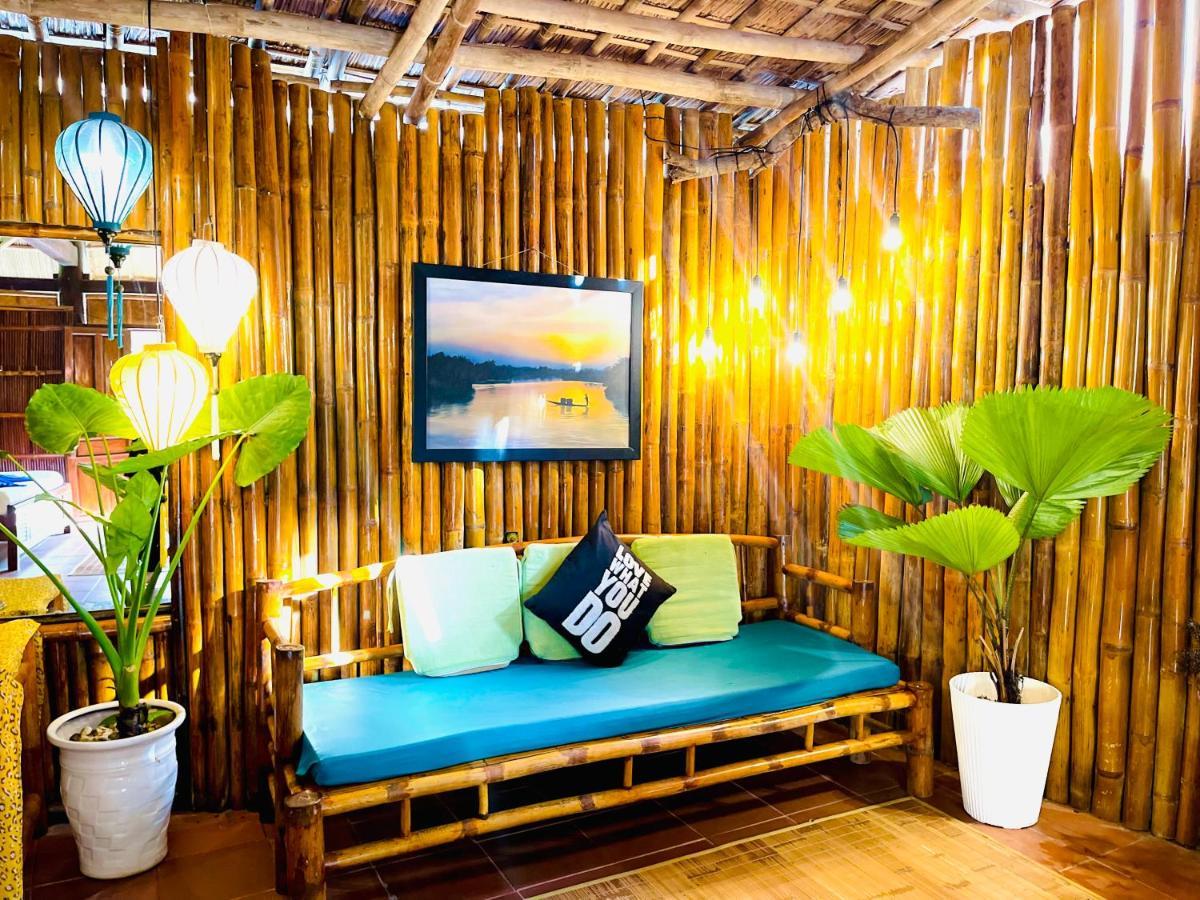 Under The Coconut Tree * Хойан